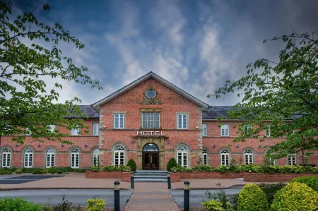Cavan Crystal Hotel Отели рядом с достопримечательностью «Киллешандра Луп Уолк»