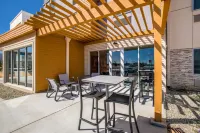 Everhome Suites Corona Hotels in Corona