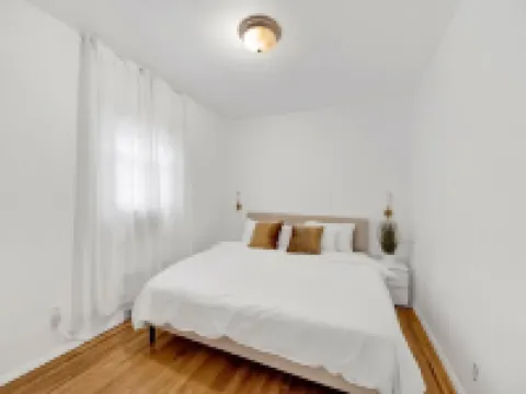 Spacious 3BR Luxe Escape near NYC Hotels in Yonkers