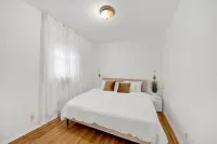 Spacious 3BR Luxe Escape near NYC Hotels in Yonkers