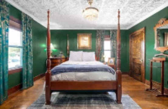 古老的克拉克斯維爾之家 - 祕密酒吧