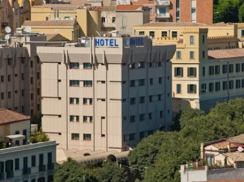 Hotel Regina Margherita Отели в г. Кальяри