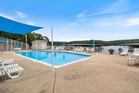 Lakeview Condo, Pools, Patio With Grill, Near PB2 Launch