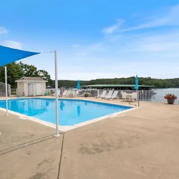 Lakeview Condo, Pools, Patio With Grill, Near PB2 Launch