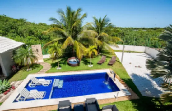 Casa com Piscina Quadra de Areia e Churrasqueira