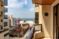 Apartamento com Varanda Churrasqueira e Vista Mar - 4-Star