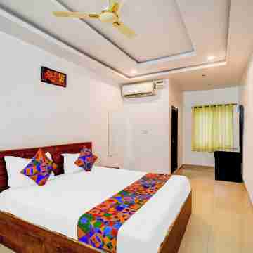 FabHotel Pushpa Grand Rooms