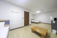 Gyeongju Hamgwoljang - 2-Star