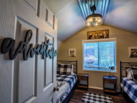 Cozy cottage nestled in the middle of Cloudcroft Hotels in Cloudcroft