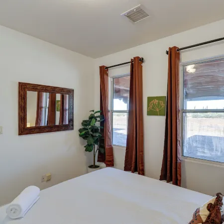 Eloy Retreat w/ Pool Access + Central A/C!