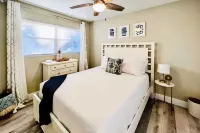Cozy Sarasota Retreat - 3 Blocks to the Coast! - Spa