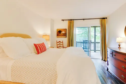 High-End Sapphire Retreat on Fairfield Lake! - Kuntosalit