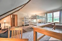 Renovated Farmhouse < 1 Mile to Okemo Mountain! - parking