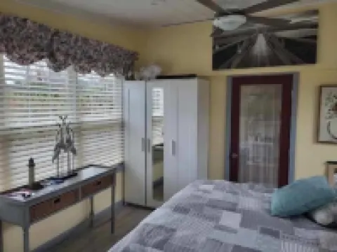 Cozy, clean, relaxing beach cottage awaits you!!