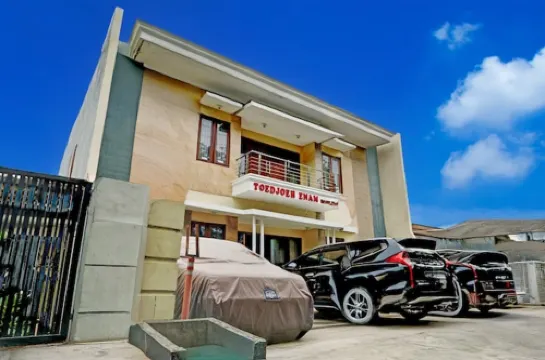 Hotel O 76 Gayungsari Hotel di Kecamatan Gayungan