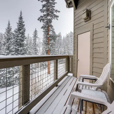 Silverthorne Gem w/ Community Perks: 11 Mi to Ski!