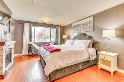 Family-Friendly Ontario Home in Central Location! - parkir