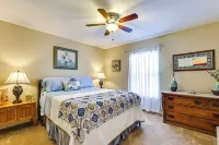 4 Mi to Weeki Wachee Springs! Fun-filled Home - 3-Star