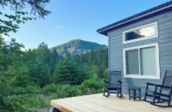 2 BR Dog-friendly Cabin Near River w/ Fire Pit Hotels in Skamania County