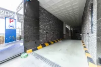 Guri Galmae Indi Present Hotel - parking