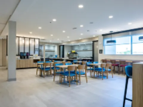 Tru by Hilton Kalamazoo Hotels in Kalamazoo