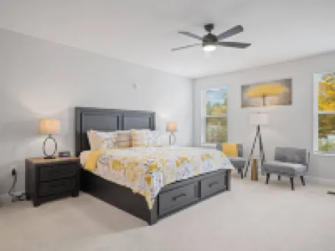 NEW Luxury Condo Rooftop Terrace EV Charger Hotels in Wake Forest