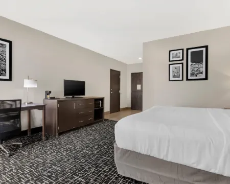 Comfort Inn & Suites Hotels in Rogers County