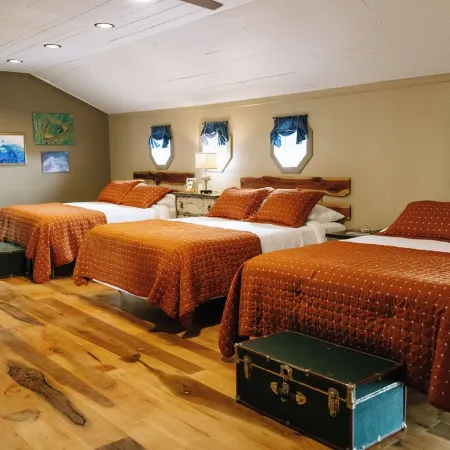 Rustic Luxury Cabin w/ Breathtaking Views, Stunning Sunsets, & Minutes from I24