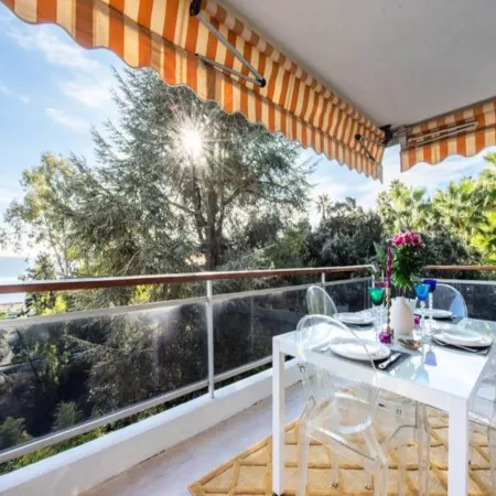 Apartment in Golfe-Juan with Sea View