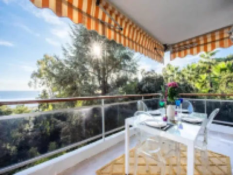 Apartment in Golfe-Juan with Sea View