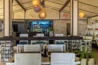 Phangan Beach Resort - Baarit