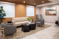 Hampton Inn by Hilton Costa Mesa Newport Beach - Parking