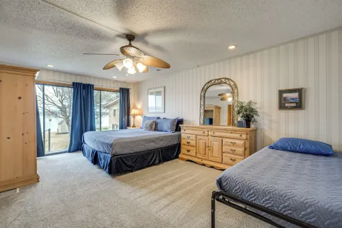 Rustic Lake Buchanan Hideaway w/ Game Room & Grill - 2-Star
