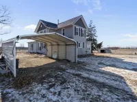 Pet-friendly Historic 4BR Home in Illinois