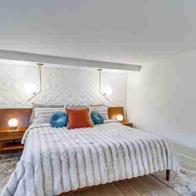 2 Mi to Downtown Denver: Stylish Gem w/ Fireplace! Rooms