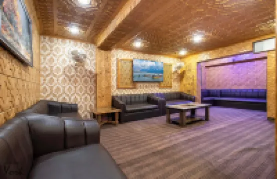 Hotel York (5 Mins Walk to Dal Lake)