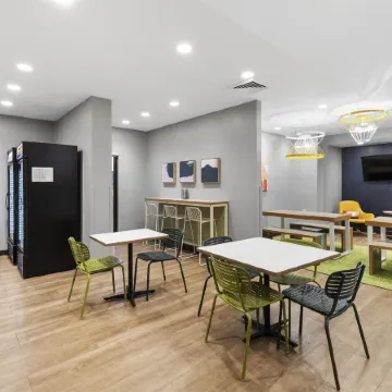 Spark by Hilton Abingdon I-81 Near Fairgrounds