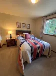 Relaxing Chalet Awaits Your Adventures 4 Bdrms, BBQ, Deck, Mt. Views, & More!