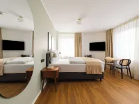 Limehome Leverkusen Wiesdorfer Platz Hotels near فليتار
