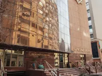甘雅麗廣場飯店 巴庫老城附近的飯店
