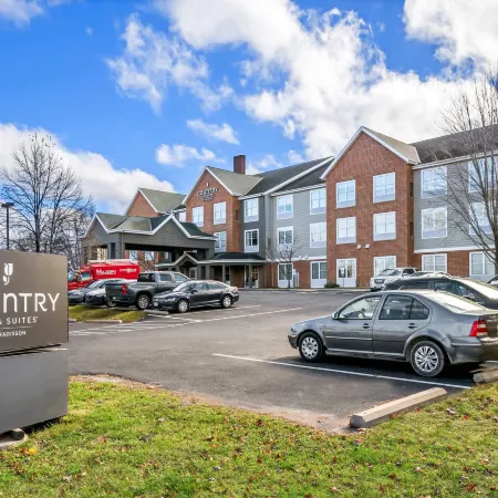 Country Inn & Suites by Radisson, Red Wing, MN