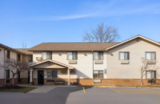 Super 8 by Wyndham Mentor/Cleveland Area Các khách sạn ở 