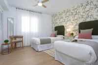Genteel Home Plaza de las Doblas Hotels in Distrito Sur
