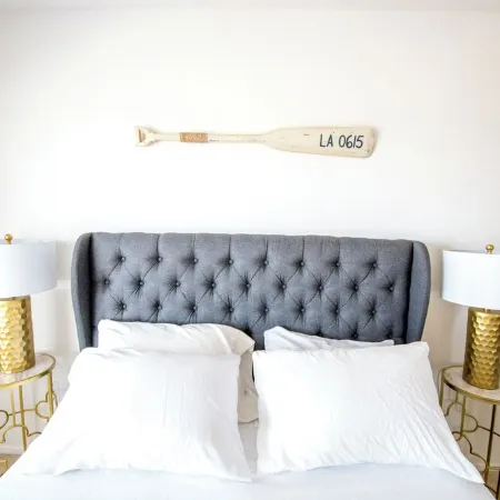 Waterfront w/ Heated Pool & FREE PKG