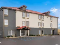 Super 8 by Wyndham Chattanooga East - Hamilton Place Hotels in Chattanooga