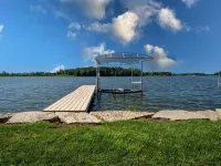 The Lake House on Myers Bay - 3-bed 2-bath Luxury Home With Private Pier, Beach, Firepit, and Deck Hotels in Fox Lake
