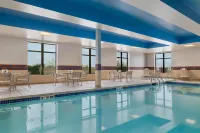 Hampton Inn & Suites Lincoln Northeast/I-80 - piscina