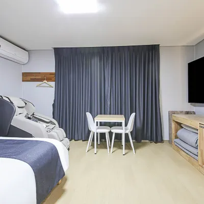 Buan Chaeseokgang Beach Hotel Hotels near Byeonsan Aqua World