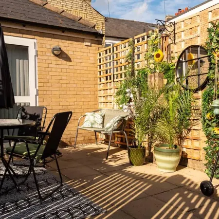 Riverside GEM 6BR With River View NR City Centre