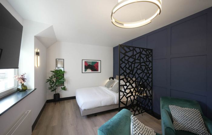 The Sixty 19 Stylish Studios and Apt.